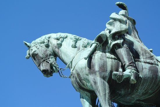 Statyn Pa Kungstorget