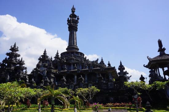 Bajra Sandhi-monumentet