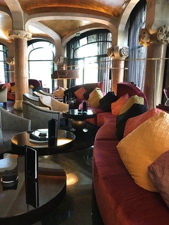 Cafe Vienes Jazz Club