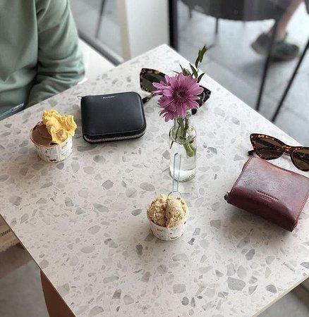 SVAL gelato og kaffe