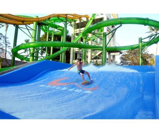 FlowRider Waterbom Bali