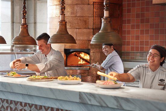 Aqua Restaurant & Bar